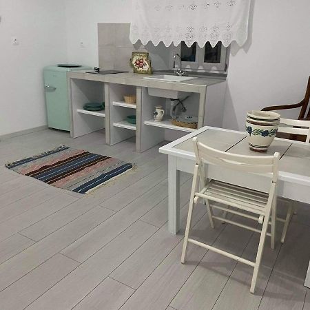 Anneta'S Suite Agia Marina  Esterno foto