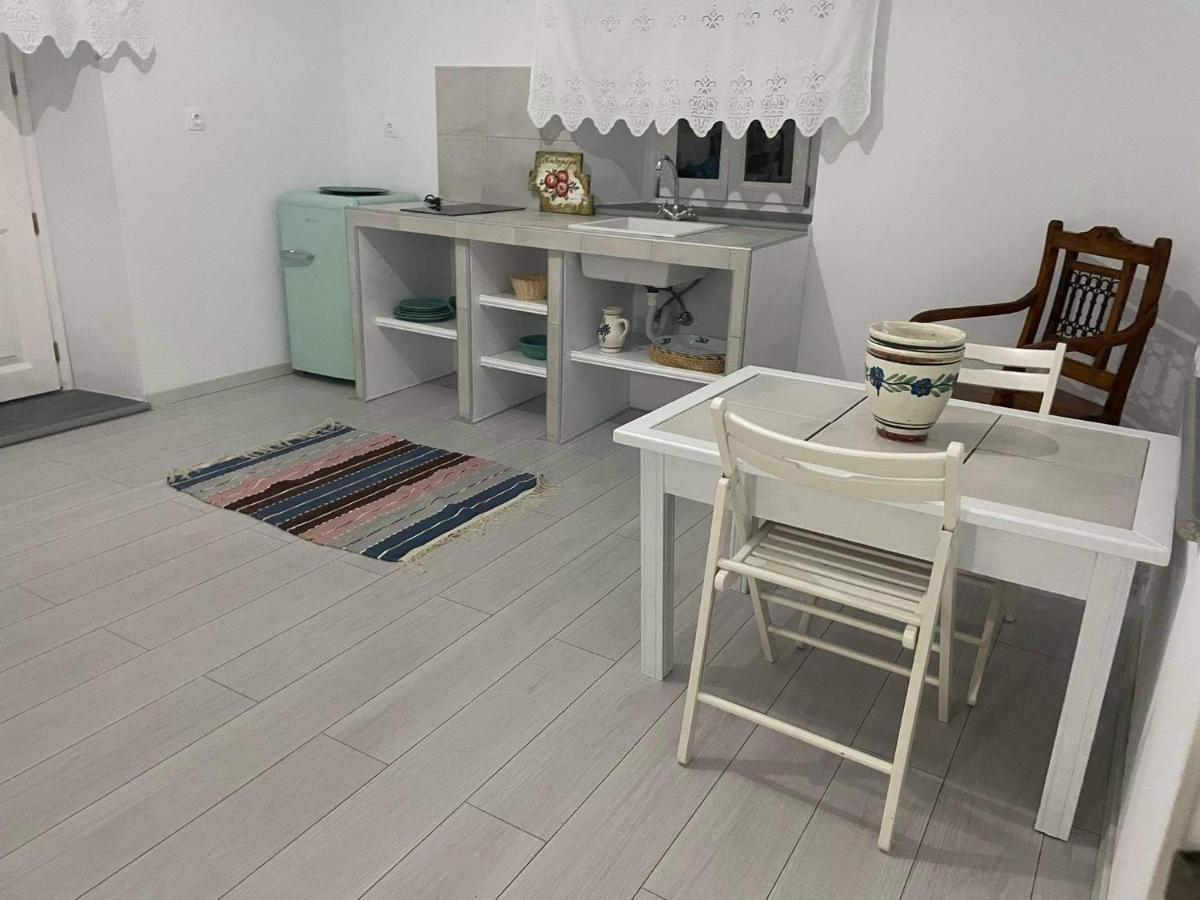 Anneta'S Suite Agia Marina  Esterno foto