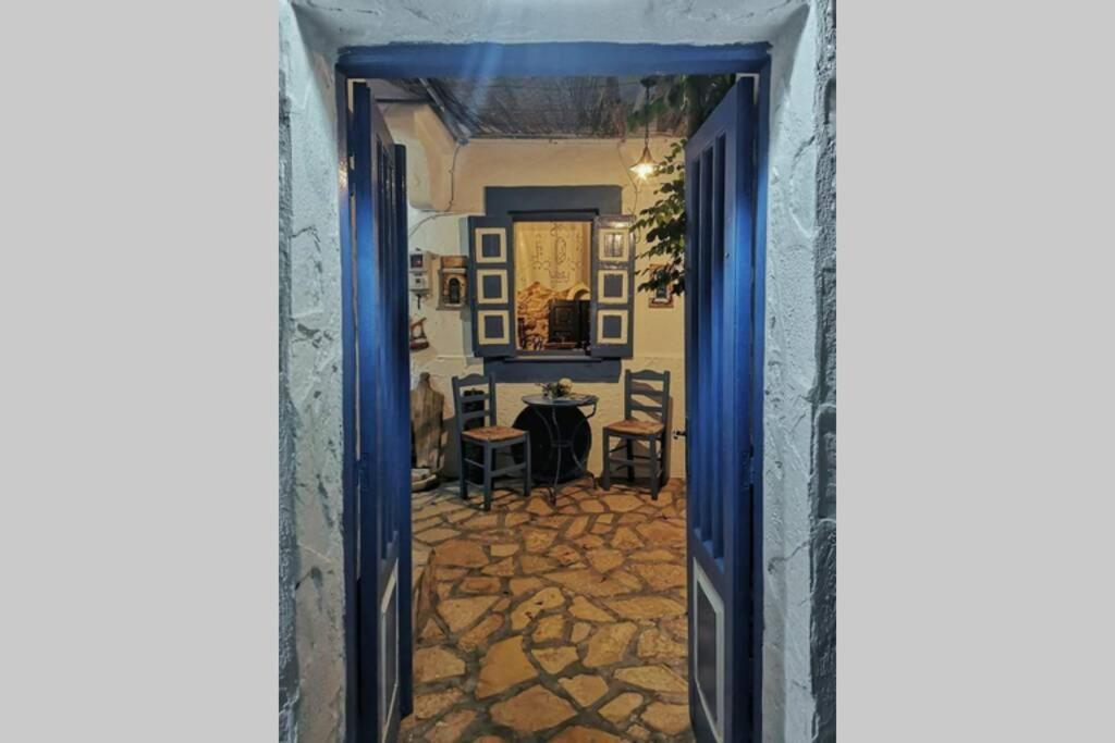 Anneta'S Suite Agia Marina  Esterno foto
